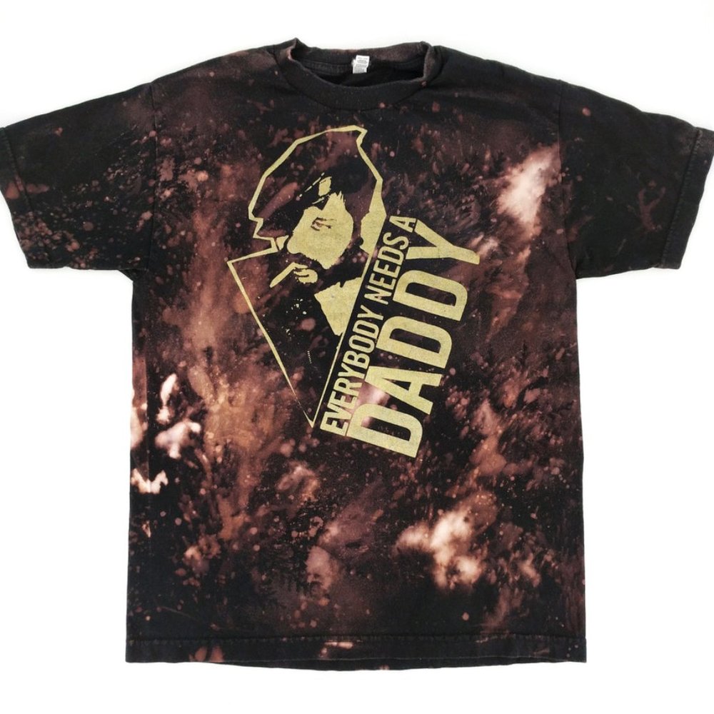 Everybody Needs A Daddy Custom Dye Music T-Shirt M - Picture 1 of 5